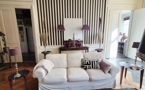 Appartement à vendre    7 pièces • 254,30 m2 Lyon 2