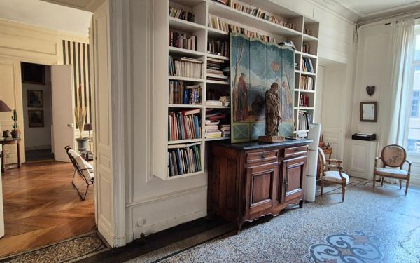 Appartement à vendre    7 pièces • 254,30 m2 Lyon 2