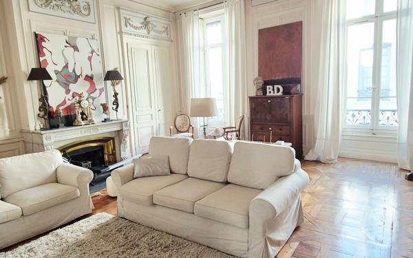 Appartement à vendre    7 pièces • 254,30 m2 Lyon 2