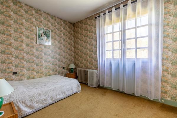 RUEIL-MALMAISON - COUNTRY CLUB - MAISON DE 100 M² - 3 CHAMBRES - TERRAIN 315 - JARDIN - GARAGE 2 PLACES -