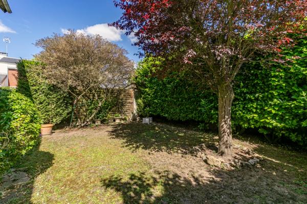 RUEIL-MALMAISON - COUNTRY CLUB - MAISON DE 100 M² - 3 CHAMBRES - TERRAIN 315 - JARDIN - GARAGE 2 PLACES -