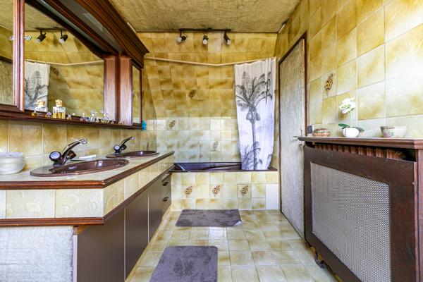 RUEIL-MALMAISON - COUNTRY CLUB - MAISON DE 100 M² - 3 CHAMBRES - TERRAIN 315 - JARDIN - GARAGE 2 PLACES -