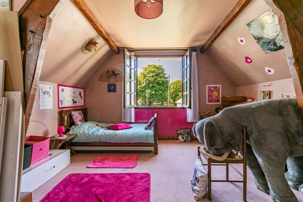 RUEIL-MALMAISON - COUNTRY CLUB - MAISON DE 100 M² - 3 CHAMBRES - TERRAIN 315 - JARDIN - GARAGE 2 PLACES -