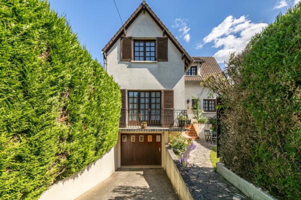 RUEIL-MALMAISON - COUNTRY CLUB - MAISON DE 100 M² - 3 CHAMBRES - TERRAIN 315 - JARDIN - GARAGE 2 PLACES -