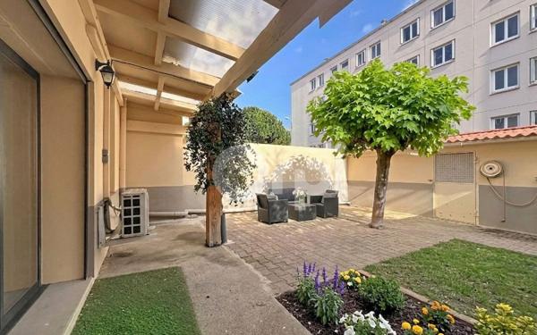 Maison à vendre    5 pièces •  Thuir