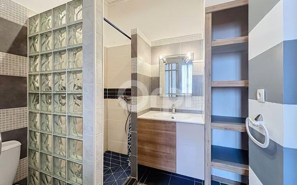 Maison à vendre    5 pièces •  Thuir