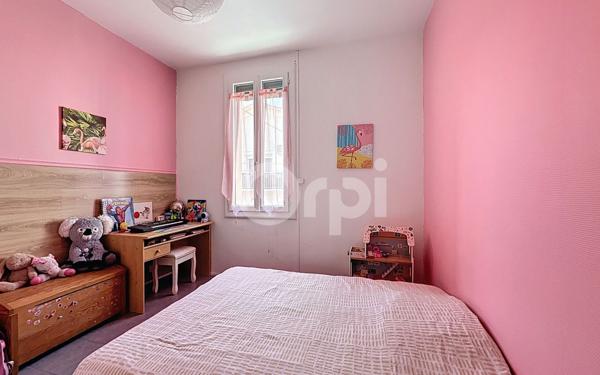 Maison à vendre    5 pièces •  Thuir