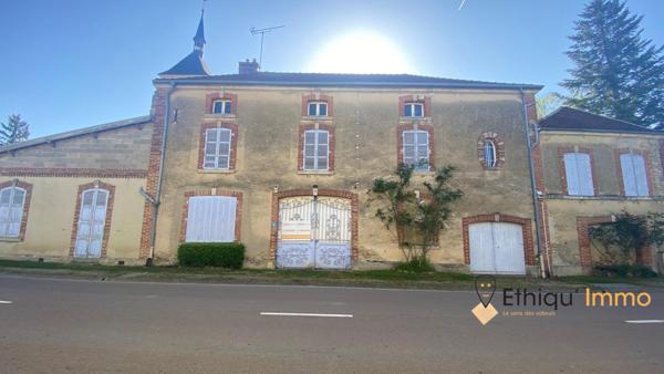 Maison bourgeoise 201m2-Bord de Rivière -Dépendance