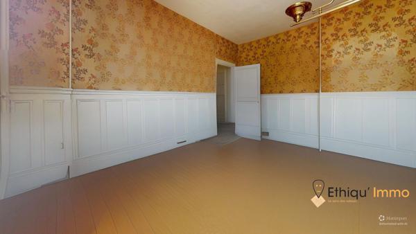 Maison bourgeoise 201m2-Bord de Rivière -Dépendance