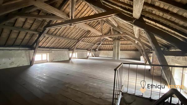 Maison bourgeoise 201m2-Bord de Rivière -Dépendance