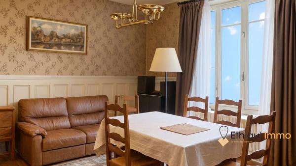 Maison bourgeoise 201m2-Bord de Rivière -Dépendance