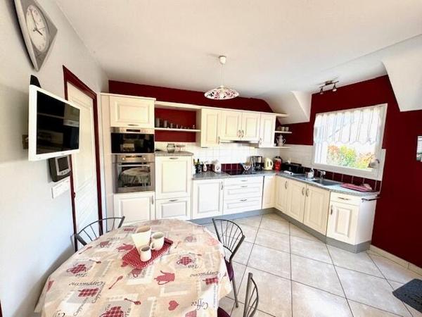 5 mn du centre de Guingamp, Très belle maison 4 chambres de 2011