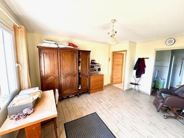 5 mn du centre de Guingamp, Très belle maison 4 chambres de 2011