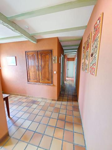 Maison A VENDRE à SAINT HERBLON, magnifique terrain paysagé, piscine et petit étang