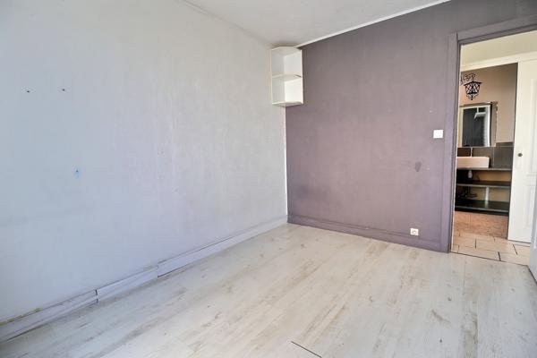 Marseille (13004) Appartement T4 4è limite 12è, quartier bas de Montolivet/Saint just