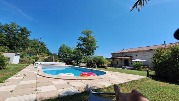 Colayrac-Saint-Cirq (47450) MAISON 182 M2 HABITABLES, 4464 M2 DE TERRAIN, PISCINE ET DEPENDANCE