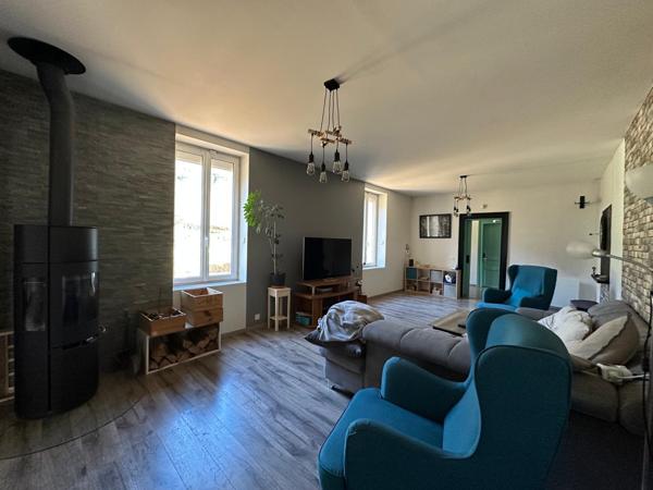 Colayrac-Saint-Cirq (47450) MAISON 182 M2 HABITABLES, 4464 M2 DE TERRAIN, PISCINE ET DEPENDANCE