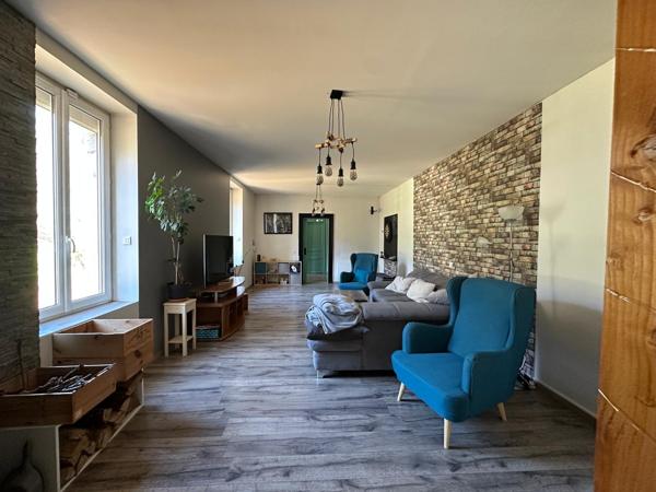 Colayrac-Saint-Cirq (47450) MAISON 182 M2 HABITABLES, 4464 M2 DE TERRAIN, PISCINE ET DEPENDANCE