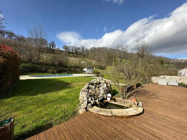 Colayrac-Saint-Cirq (47450) MAISON 182 M2 HABITABLES, 4464 M2 DE TERRAIN, PISCINE ET DEPENDANCE
