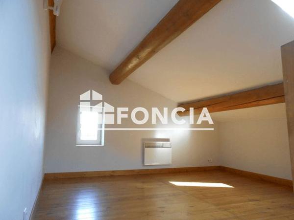 Location Appartement 2 pièces 55.8 m² - 7 PLACE DU 11 NOVEMBRE 1918 Saint Genies De Comolas 30150