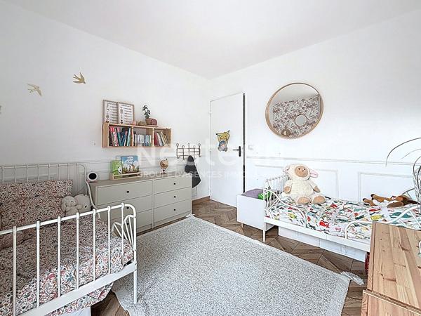 A vendre Appartement Guyancourt Quartier Villaroy 4 pièce(s) 82.95 m2, balcon, excellent état !