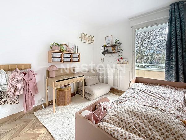 A vendre Appartement Guyancourt Quartier Villaroy 4 pièce(s) 82.95 m2, balcon, excellent état !