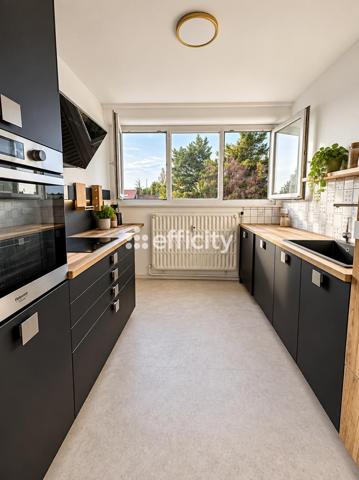 Appartement
         4 pièces
        - 91 m² 198 500 € *