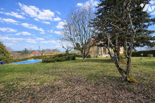 A VENDRE - SARLAT LA CANEDA - Maison de 156 m² sur parcelle de 4173 m²