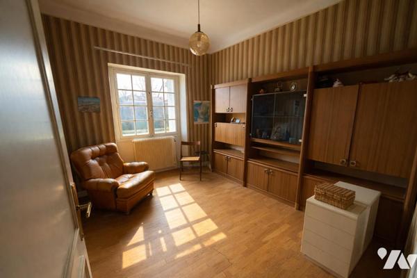 A VENDRE - SARLAT LA CANEDA - Maison de 156 m² sur parcelle de 4173 m²