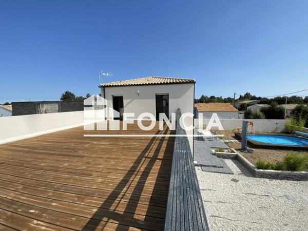 Location Maison 5 pièces 142.7 m² - 6 RUE DU CHEMIN VERT Angliers 17540