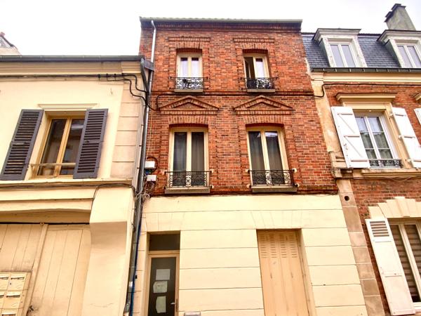 Immeubles de rapport situés à Cormeilles-en-Parisis, composé de 5 appartements au prix de 600000,00 €.