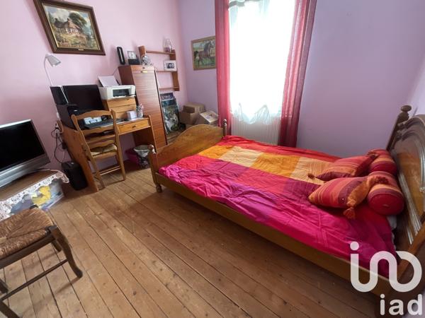 Maison traditionnelle 6 pièces de 170 m² à Saint-Just-Sauvage (51260)