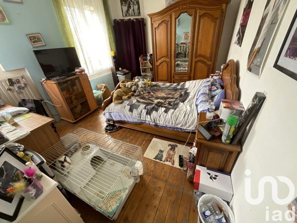 Maison traditionnelle 6 pièces de 170 m² à Saint-Just-Sauvage (51260)