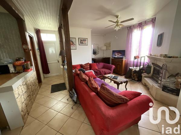 Maison traditionnelle 6 pièces de 170 m² à Saint-Just-Sauvage (51260)