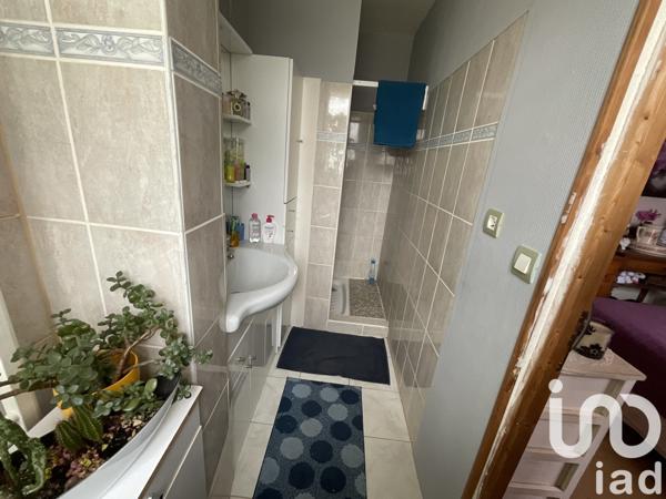 Maison traditionnelle 6 pièces de 170 m² à Saint-Just-Sauvage (51260)