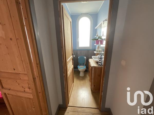 Maison traditionnelle 6 pièces de 170 m² à Saint-Just-Sauvage (51260)