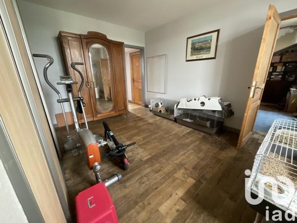 Maison traditionnelle 6 pièces de 170 m² à Saint-Just-Sauvage (51260)