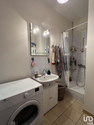 Maison traditionnelle 6 pièces de 160 m² à Auriol (13390)