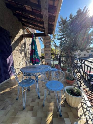 Maison traditionnelle 6 pièces de 160 m² à Auriol (13390)