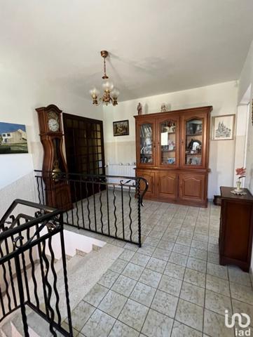 Maison traditionnelle 6 pièces de 160 m² à Auriol (13390)