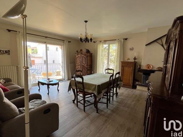 Maison traditionnelle 6 pièces de 160 m² à Auriol (13390)