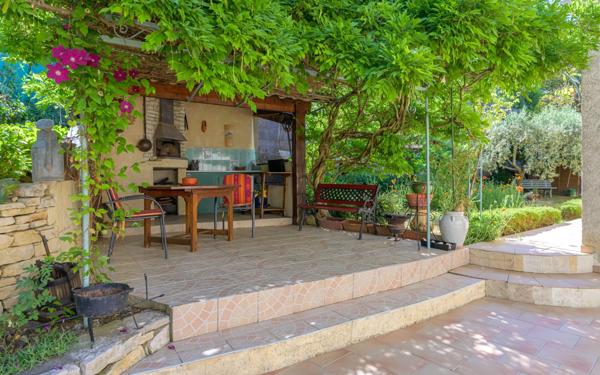 Maison à vendre    4 pièces •  Manosque