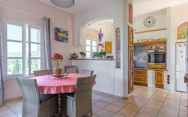 Maison à vendre    4 pièces •  Manosque