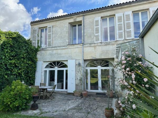 Maison de caractère Centre de Rochefort 5 chambres, 304 m² hab