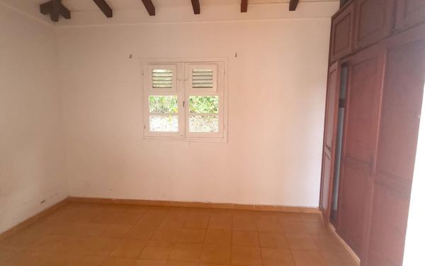 Maison à louer    5 pièces •  Baie-Mahault