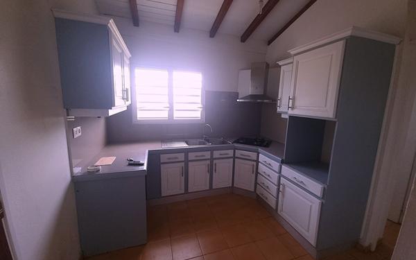 Maison à louer    5 pièces •  Baie-Mahault