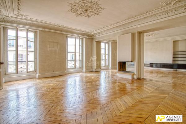 Versailles Notre-Dame- Appartement duplex 8 pièces 303 m² au sol avec garage €1 995 000 ** - Référence 25574