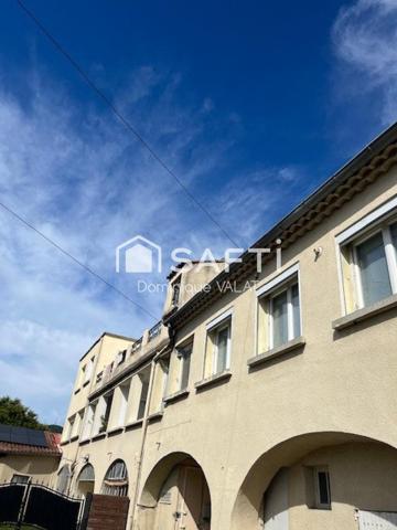 Agréable F3 au 1er  petite copropriété quartier calme Alès