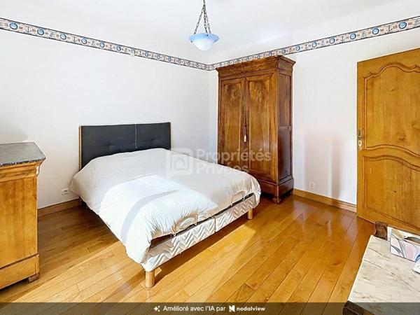 METZ-SABLON - ENSEMBLE IMMOBILIER À FORT POTENTIEL LOCATIF AVEC 2 LOGEMENTS, JARDIN ET 5 GARAGES