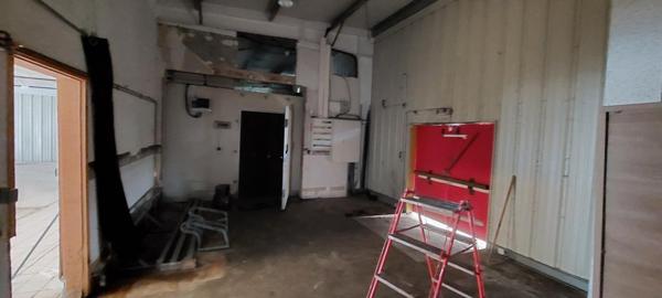 Beau local de 400 m² en zone  commerciale Mutzig